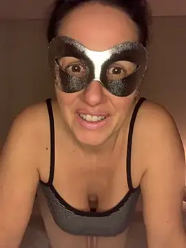 massagistahotbrunette online show from March 15, 11:11 pm