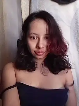 kiaralenon online show from November 6, 2:40 pm