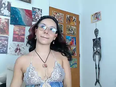 kiaralenon online show from November 7, 11:27 pm