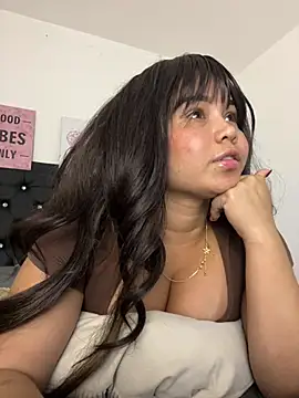 LoliitaBennett online show from March 6, 2:30 am