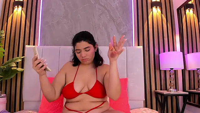 Carlotta de velour online show from April 7, 3:07 am