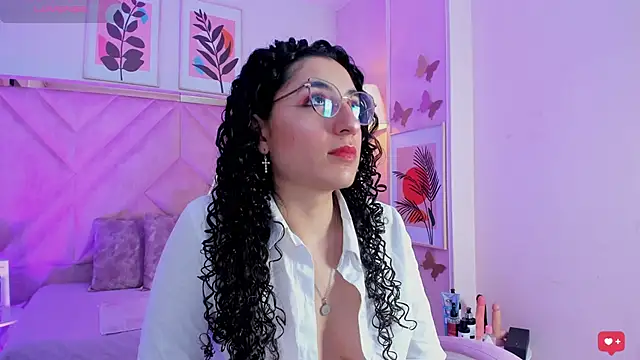 Snapshot of DemiJones_ chatting on January 17, 3:55 am DemiJones online show from January 17, 3:55 am