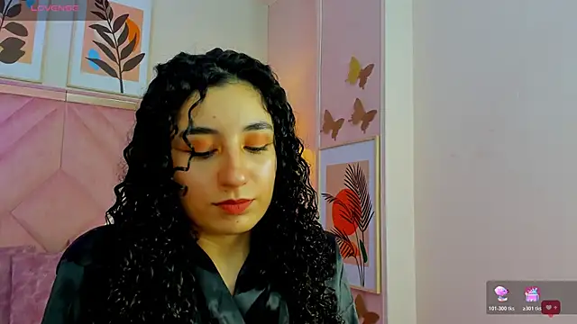 Snapshot of DemiJones_ chatting on February 3, 3:26 am DemiJones online show from February 3, 3:26 am