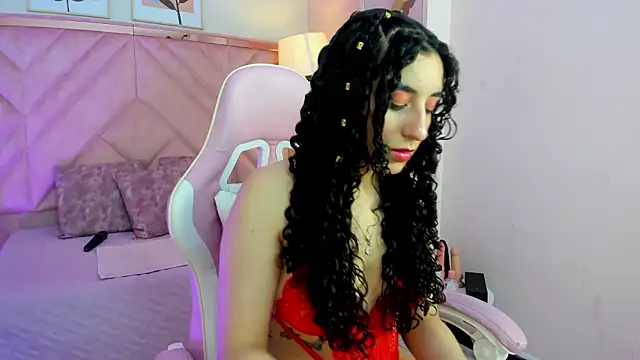 Snapshot of DemiJones_ chatting on February 4, 2:50 am DemiJones online show from February 4, 2:50 am