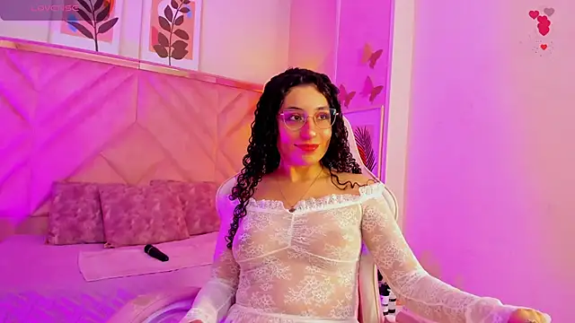 Snapshot of DemiJones_ chatting on February 19, 3:57 am DemiJones online show from February 19, 3:57 am