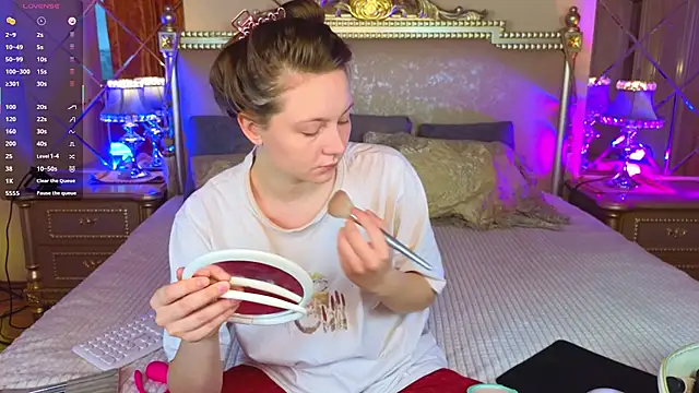 HolyBabyDoll online show from November 9, 4:44 am