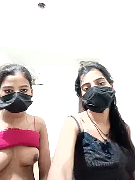 Snapshot of Hot_komall chatting on February 11, 1:43 am Hot komall online show from February 11, 1:43 am