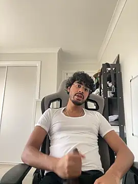 Snapshot of jayluvsu69 chatting on November 7, 2:00 am jayluvsu69 online show from November 7, 2:00 am