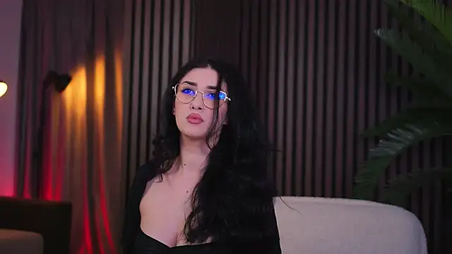 Snapshot of DaliaVeyron chatting on November 11, 11:32 am DaliaVeyron online show from November 11, 11:32 am