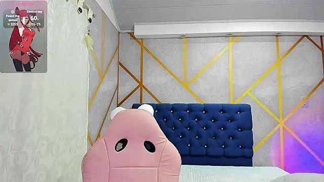  vaiolet owo online show from February 15, 7:05 am