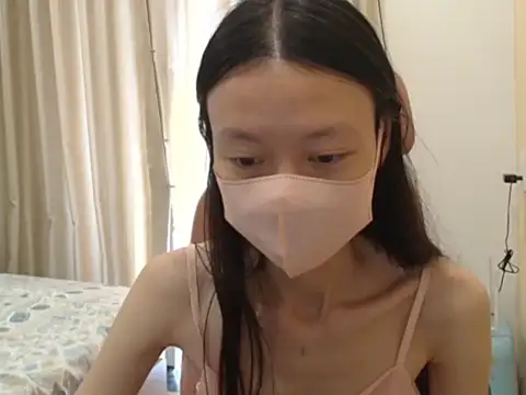 Lil-Cherries online show from March 19, 1:53 am