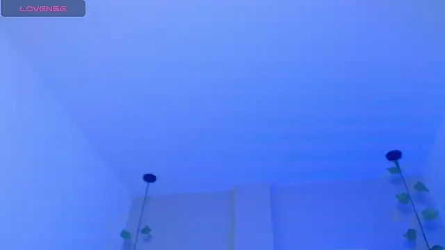 Snapshot of Ahri_roux_1 chatting on November 11, 1:05 am Ahri roux 1 online show from November 11, 1:05 am