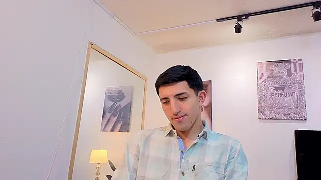 Un Sluttyy online show from February 6, 11:57 am