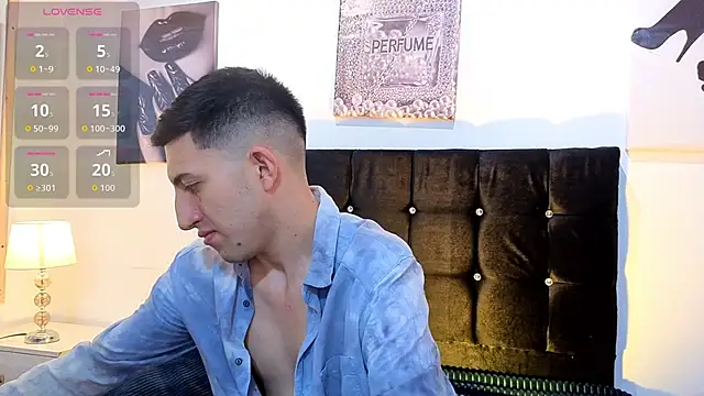 Un Sluttyy online show from February 16, 11:39 am