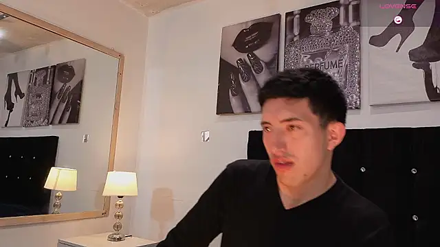 Un Sluttyy online show from March 13, 12:01 pm