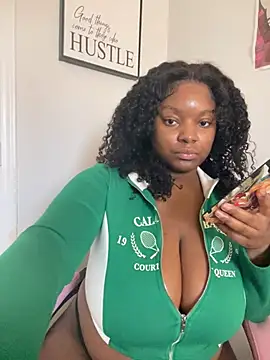 Fxncymuse online show from March 30, 6:20 pm