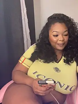 Fxncymuse online show from April 16, 12:39 pm