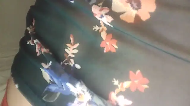 Snapshot of hotwoman25 chatting on January 8, 7:49 pm hotwoman25 online show from January 8, 7:49 pm