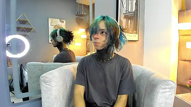 luxiel  online show from March 30, 8:43 pm