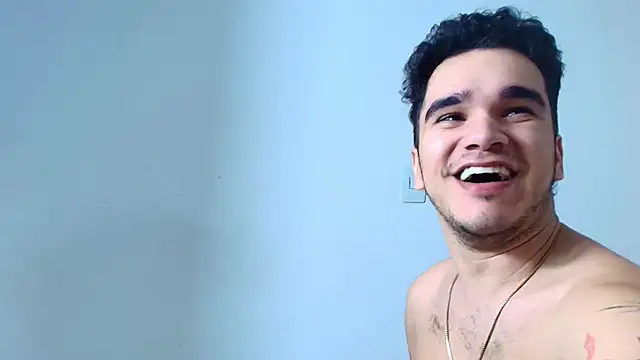 Snapshot of BrandoCraw chatting on December 15, 2:49 am BrandoCraw online show from December 15, 2:49 am