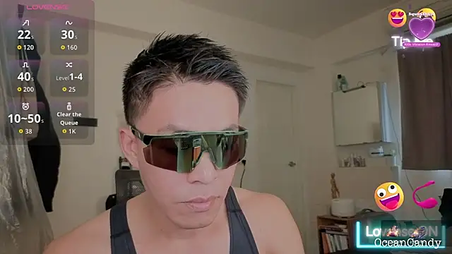 Snapshot of OceanCandy chatting on January 8, 2:58 am OceanCandy online show from January 8, 2:58 am