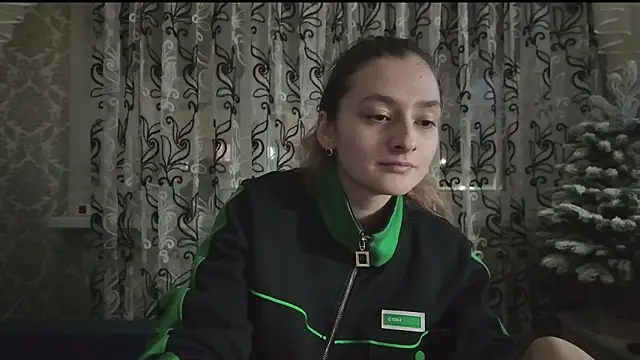 SweetLiaison online show from December 21, 6:37 pm