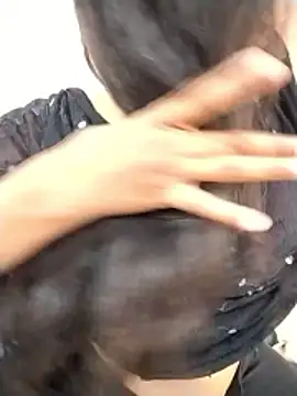 Sexy Divya   online show from May 29, 1:31 pm
