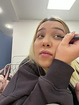 Snapshot of KilianaNoir chatting on February 12, 7:36 am KilianaNoir online show from February 12, 7:36 am