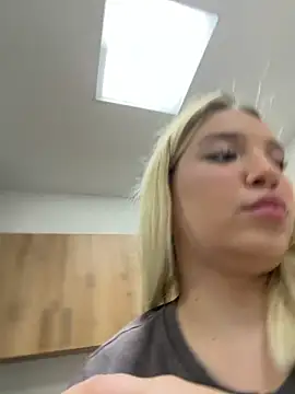 Snapshot of KilianaNoir chatting on March 9, 8:02 pm KilianaNoir online show from March 9, 8:02 pm