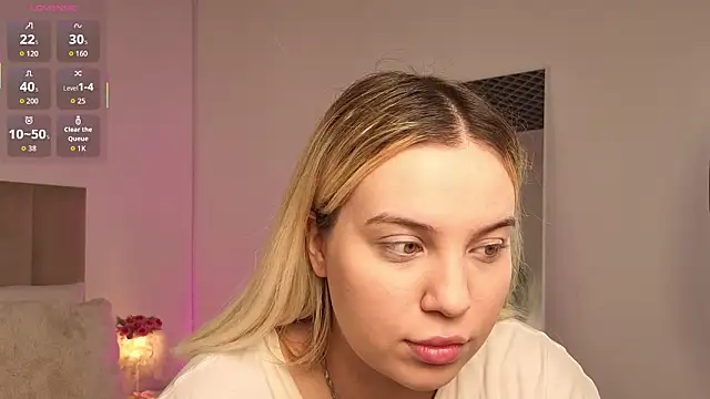 Snapshot of KilianaNoir chatting on March 10, 8:30 am KilianaNoir online show from March 10, 8:30 am