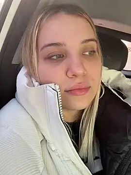 Snapshot of KilianaNoir chatting on March 13, 6:20 am KilianaNoir online show from March 13, 6:20 am