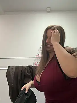 Snapshot of KilianaNoir chatting on April 16, 7:09 am KilianaNoir online show from April 16, 7:09 am