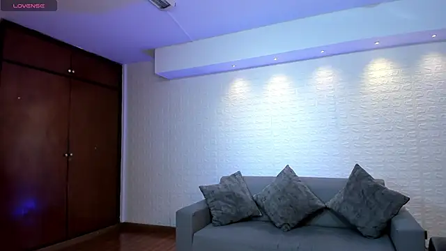 Saara Corraless online show from March 7, 7:00 pm