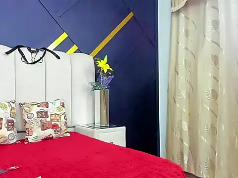 ShanellDiaz  online show from February 13, 2:40 am