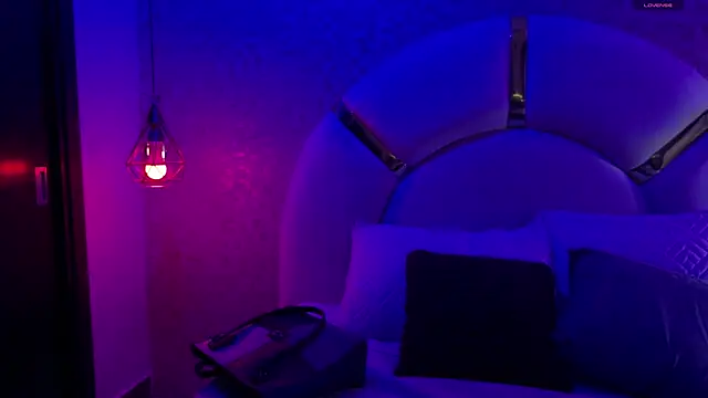 aria sm online show from November 12, 7:13 pm