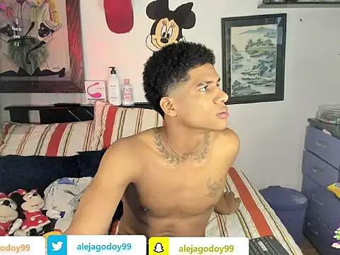 Snapshot of JUANBIGCOCK21CM chatting on November 21, 1:48 am JUANBIGCOCK21CM online show from November 21, 1:48 am