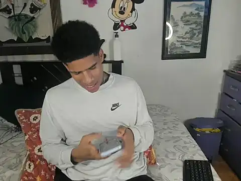 Snapshot of JUANBIGCOCK21CM chatting on November 26, 11:17 pm JUANBIGCOCK21CM online show from November 26, 11:17 pm