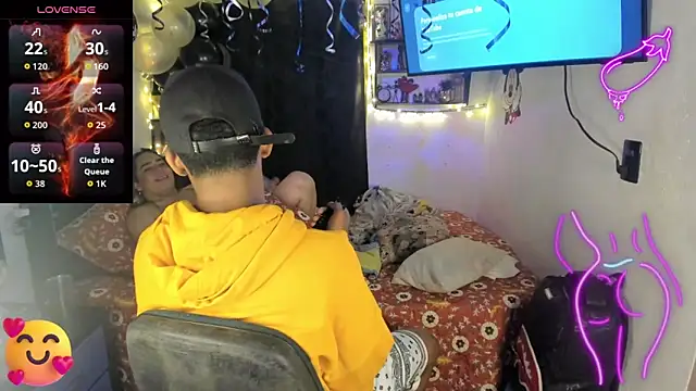 Snapshot of JUANBIGCOCK21CM chatting on February 24, 1:03 am JUANBIGCOCK21CM online show from February 24, 1:03 am