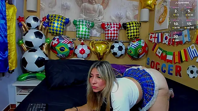 CamilaBliss online show from June 20, 11:18 pm