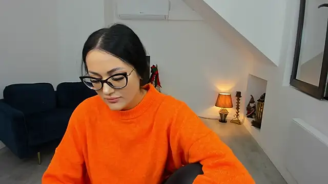 AnyaEvy online show from December 2, 5:02 am