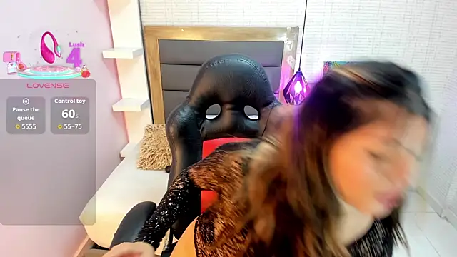 IRENNEBLAZER online show from February 3, 1:05 pm