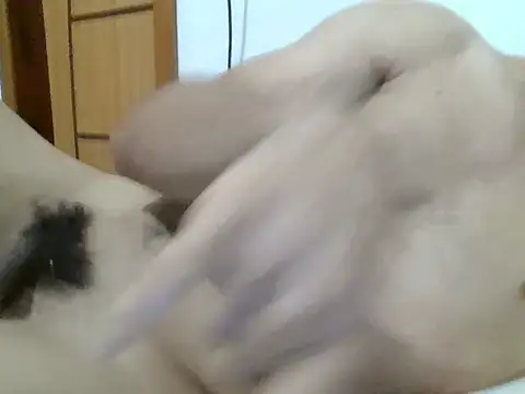 Snapshot of Delvin_Hot_ chatting on November 7, 9:04 pm Delvin Hot online show from November 7, 9:04 pm