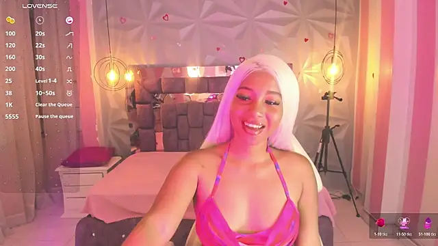 Snapshot of Saloome_collins chatting on November 12, 4:46 am Saloome collins online show from November 12, 4:46 am