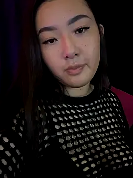 Snapshot of Kewley chatting on November 16, 11:43 pm Kewley online show from November 16, 11:43 pm