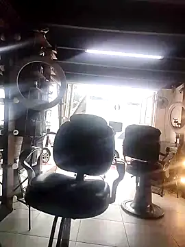 Snapshot of NestedReagent chatting on February 6, 7:28 pm NestedReagent online show from February 6, 7:28 pm