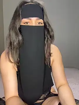 Snapshot of dinaaarich11 chatting on March 28, 9:03 pm dinaaarich11 online show from March 28, 9:03 pm