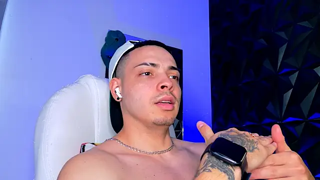 Maxwell Dupont online show from January 8, 10:56 pm