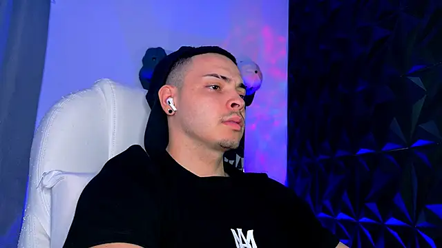 Maxwell Dupont online show from February 10, 10:47 pm