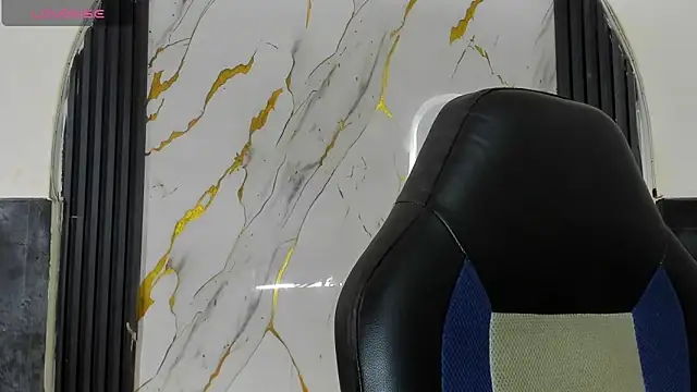 Timmy Kiing  online show from January 8, 9:06 pm