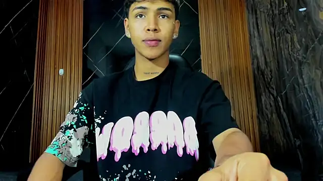 Timmy Kiing  online show from January 11, 9:31 pm